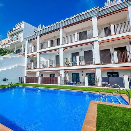 Modern 2 Bed Apartment With Pool In פריחיליאנה מראה חיצוני תמונה
