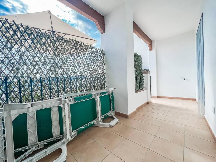 Modern 2 Bed Apartment With Pool In פריחיליאנה מראה חיצוני תמונה