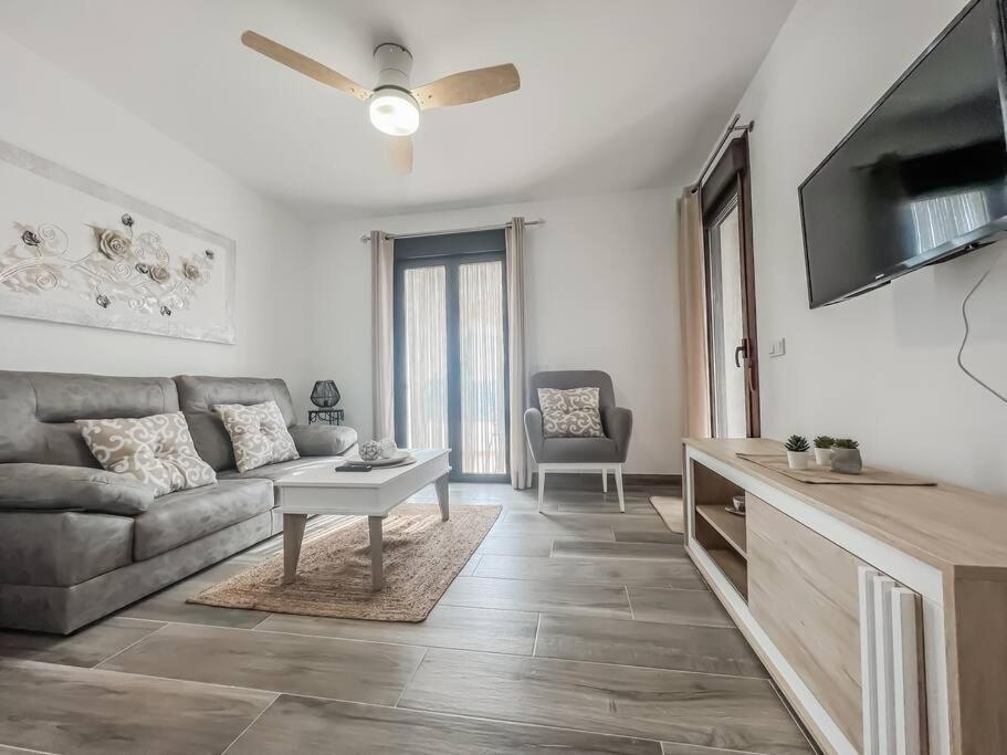 Modern 2 Bed Apartment With Pool In פריחיליאנה מראה חיצוני תמונה