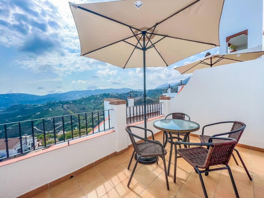 Modern 2 Bed Apartment With Pool In פריחיליאנה מראה חיצוני תמונה