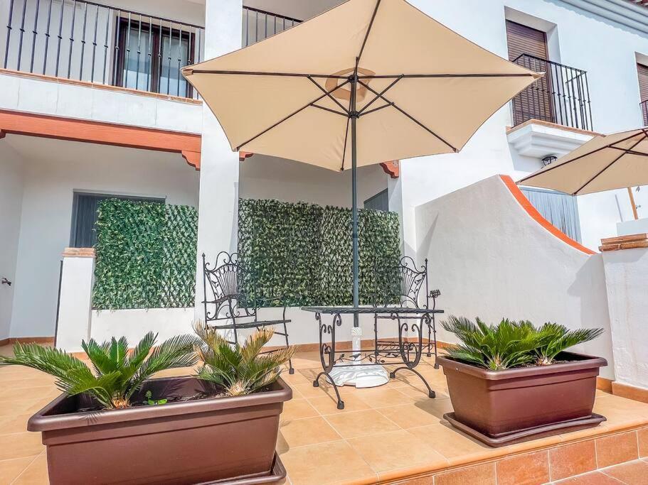 Modern 2 Bed Apartment With Pool In פריחיליאנה מראה חיצוני תמונה
