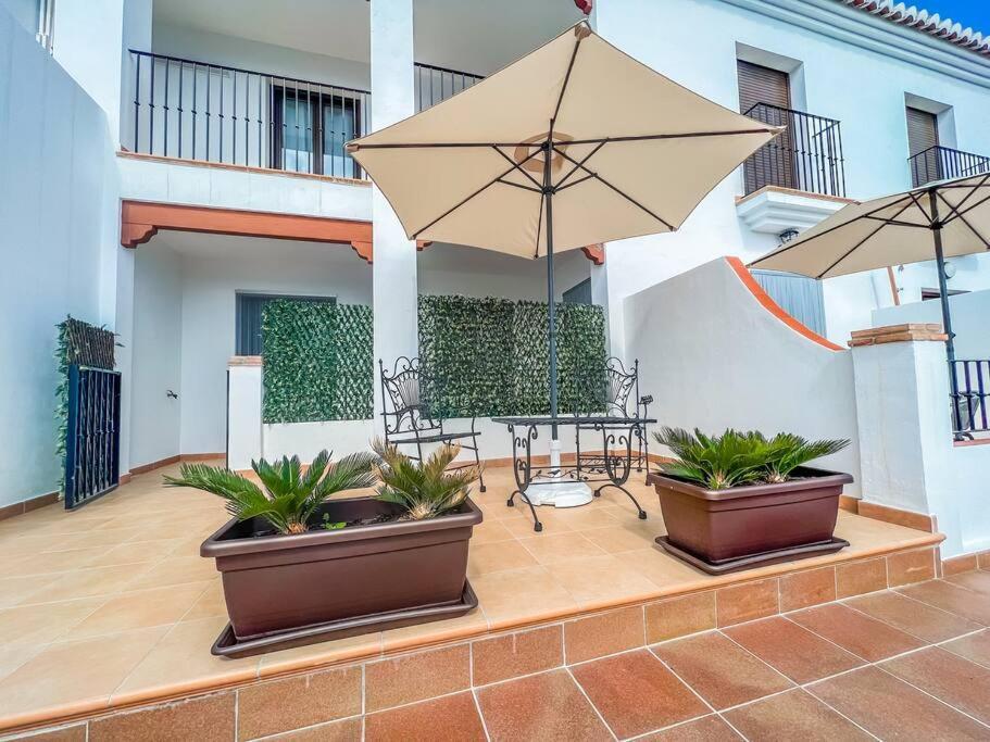 Modern 2 Bed Apartment With Pool In פריחיליאנה מראה חיצוני תמונה